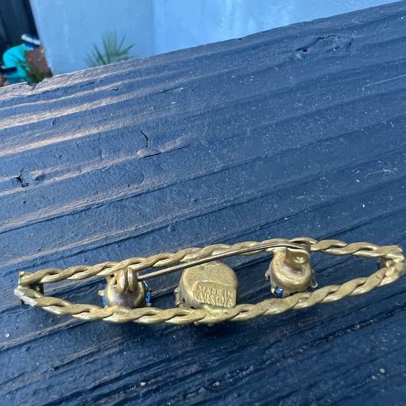 Vintage Blue Crystal Brooch Pin SIGNED AUSTRIA Rhinestone Woven Brass Prong Set - Picture 2 of 14